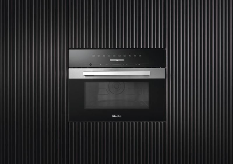 Miele Built-in microwave oven, 24" width, model M 7240 TC AM — microwave ovens specified and installed by iKitchen Cabinetry, view 3