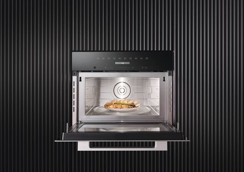 Miele Built-in microwave oven, 24" width, model M 7240 TC AM — microwave ovens specified and installed by iKitchen Cabinetry, view 5