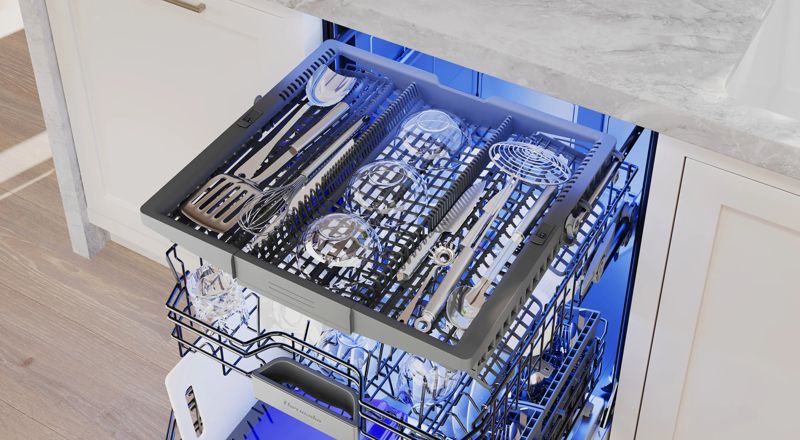 Thermador DWHD660EFP, model DWHD660EFP — dishwashers specified and installed by iKitchen Cabinetry, view 6