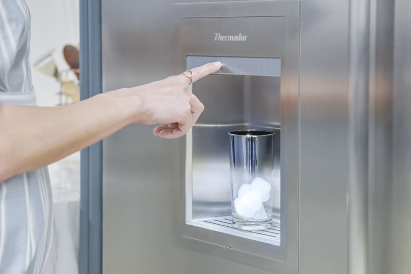 Thermador T24ID905LP, model T24ID905LP — refrigeration specified and installed by iKitchen Cabinetry, view 6