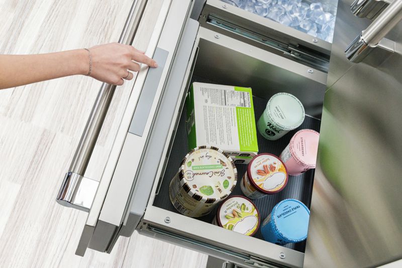 Thermador T36BT122NS, model T36BT122NS — refrigeration specified and installed by iKitchen Cabinetry, view 3
