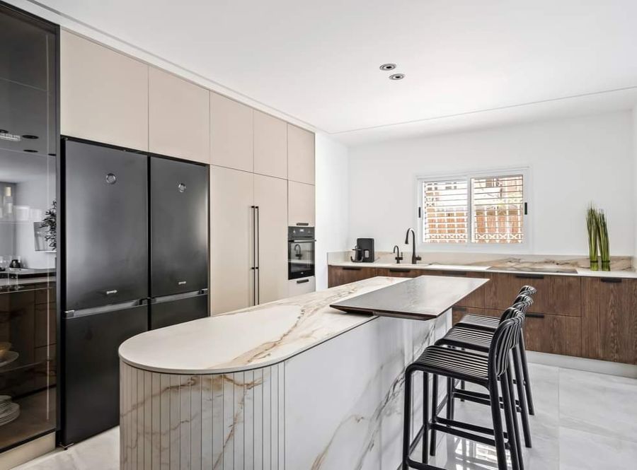 Curved Island Residence — custom kitchens by iKitchen Cabinetry, view 2