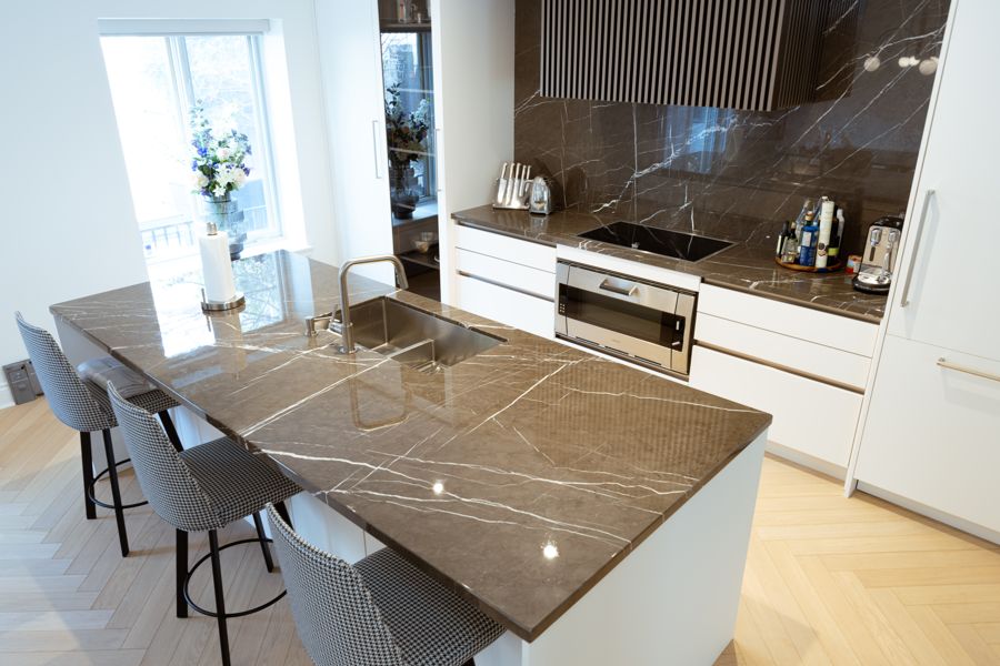 Docteur Penfield Residence — custom kitchens, bathroom vanities by iKitchen Cabinetry, view 6