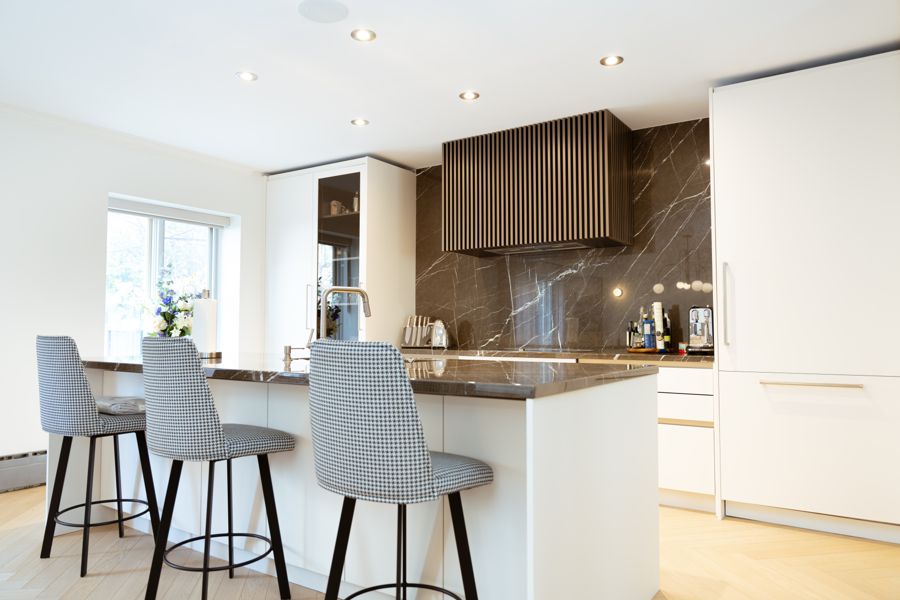 Docteur Penfield Residence — custom kitchens, bathroom vanities by iKitchen Cabinetry, view 10