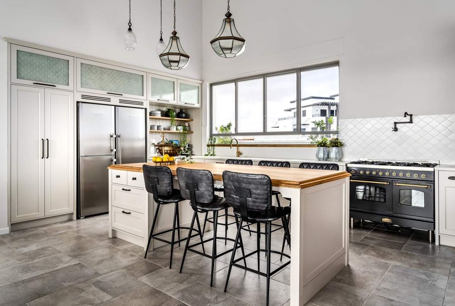 Oak Dresser Country House — custom kitchens, built-ins & wall units by iKitchen Cabinetry, view 2